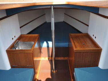 essence 33 interior 1c